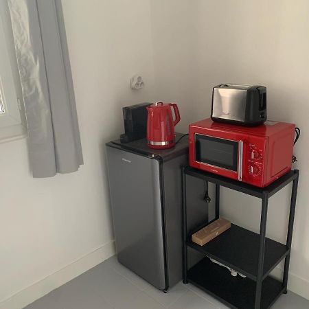 Studio Perfect For 2 Adults And 1 Kid, And Up To 2 Kids - Jourdain 20E, 25Mn To Louvre Via Line M11 Париж Экстерьер фото
