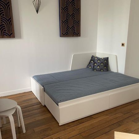 Studio Perfect For 2 Adults And 1 Kid, And Up To 2 Kids - Jourdain 20E, 25Mn To Louvre Via Line M11 Париж Экстерьер фото