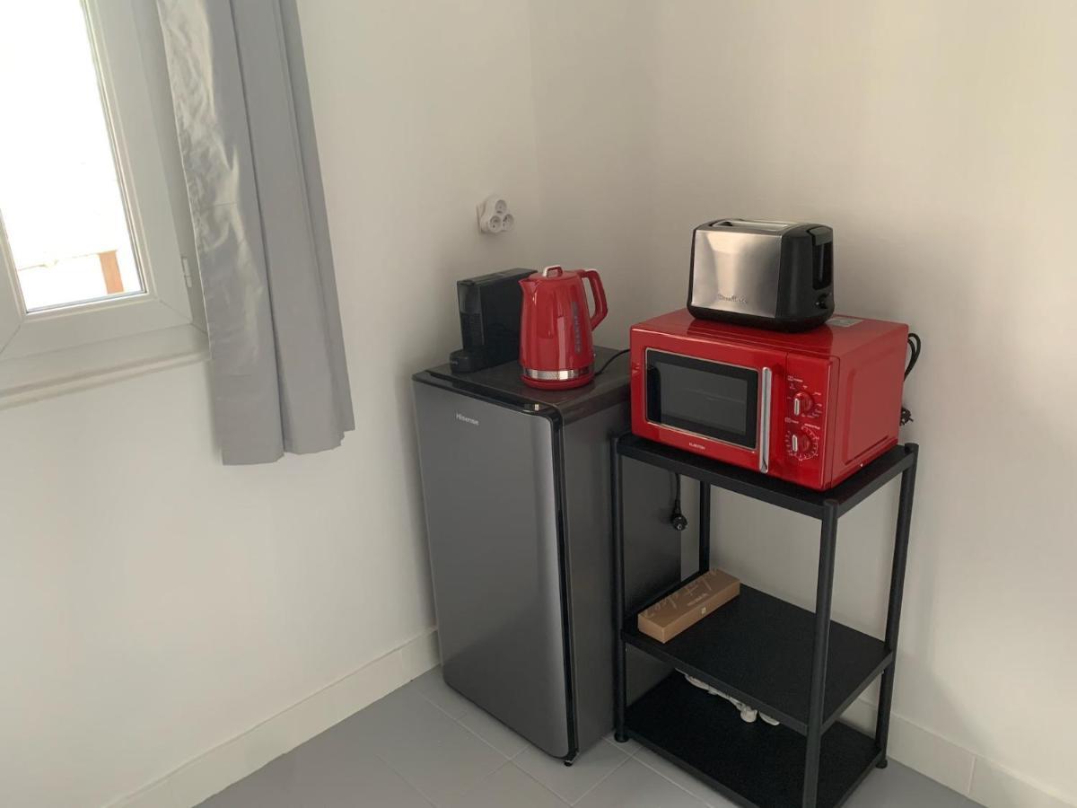 Studio Perfect For 2 Adults And 1 Kid, And Up To 2 Kids - Jourdain 20E, 25Mn To Louvre Via Line M11 Париж Экстерьер фото