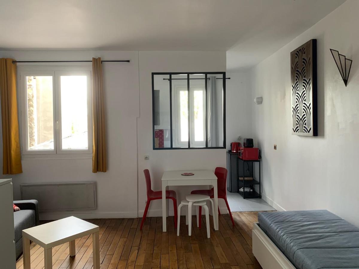 Studio Perfect For 2 Adults And 1 Kid, And Up To 2 Kids - Jourdain 20E, 25Mn To Louvre Via Line M11 Париж Экстерьер фото