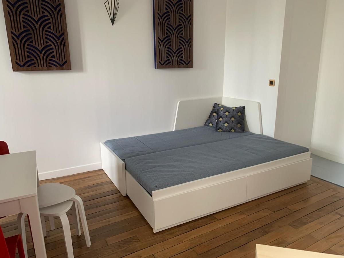 Studio Perfect For 2 Adults And 1 Kid, And Up To 2 Kids - Jourdain 20E, 25Mn To Louvre Via Line M11 Париж Экстерьер фото